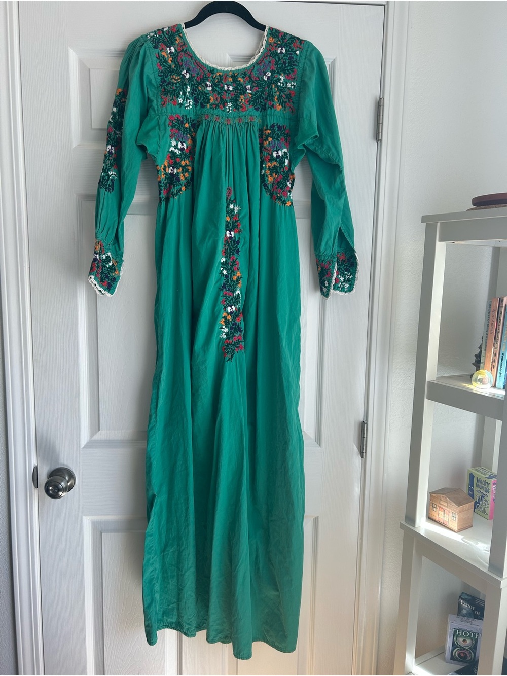 Vintage Green Embroidered Long Sleeve Maxi Dress - Picture 3 of 4